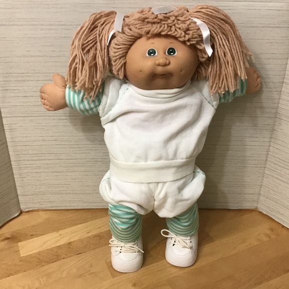 Cabbage Patch Kid Doll - Picture 1 of 16